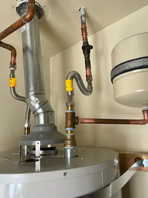 Water heater installation and plumbing repair in Lynwood